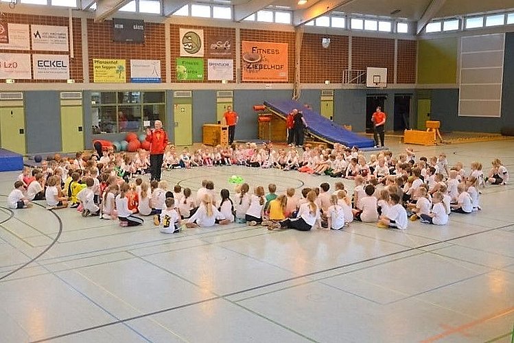 Spielfest_in_Petersfehn_am_01