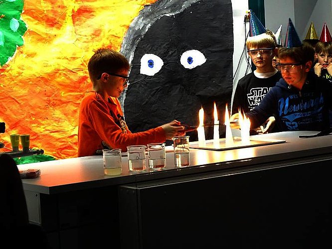 Chemisches_Theater_Murks_und_die_Riesen2