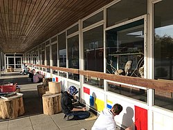 November_2018_-_Unsere_Schule_wird_immer_bunter_und_recycelt_dabei_kraeftig