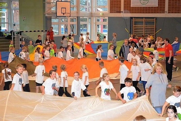 Spielfest_in_Petersfehn_am_01